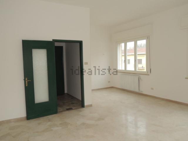 Appartamento in affitto di 160 m² in Viale dei Partigiani