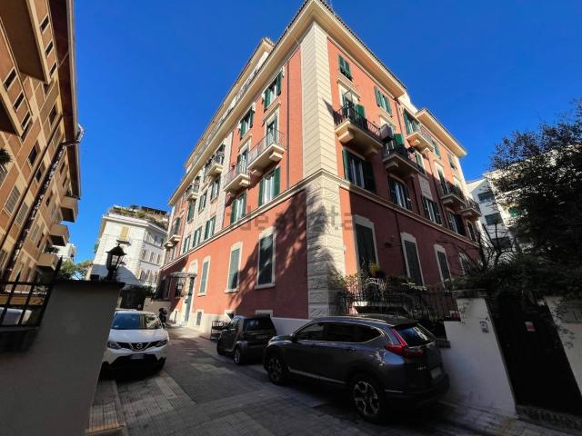 Appartamento in affitto di 160 m² in Viale Liegi, 14