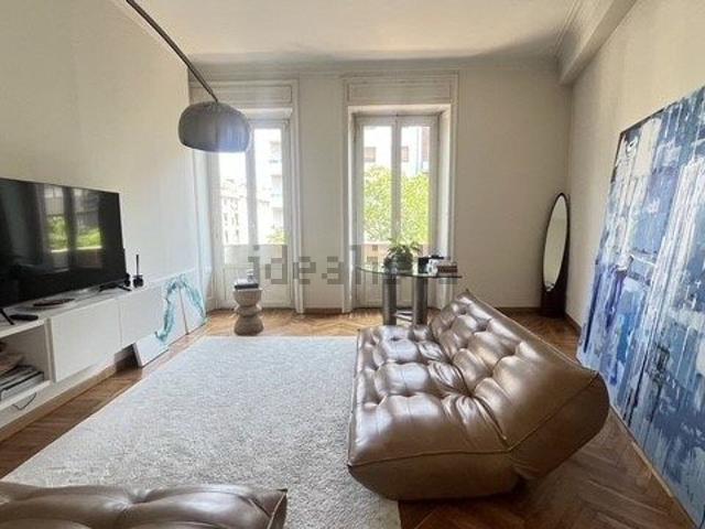 Appartamento in affitto di 160 m² in Viale Regina Giovanna, 32