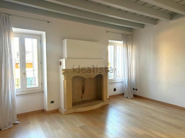 Appartamento in affitto di 160 m² in Piazza Duomo