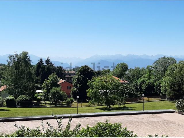 Appartamento in affitto di 160 m² in Strada del Mainero, 161