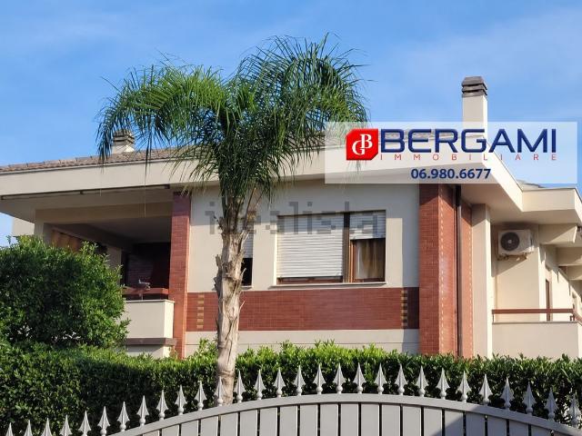 Appartamento in affitto di 165 m² in Via Creta, 22