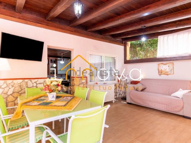 Appartamento in affitto di 165 m² in Via Mercurio, 8