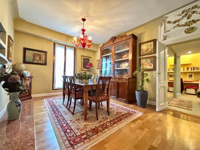 Appartamento in affitto di 165 m² in Via Sant&apos Andrea, 18