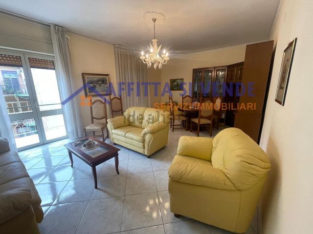 Appartamento in affitto di 165 m² in Via Sebastiano Olivieri, 31