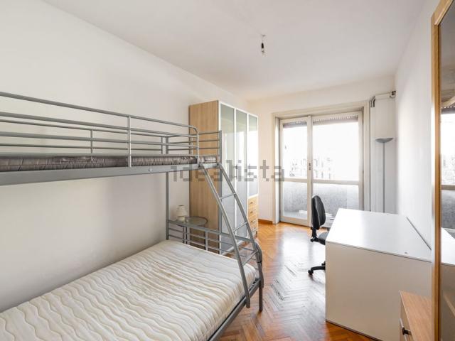 Appartamento in affitto di 165 m² in Viale Gran Sasso, 20