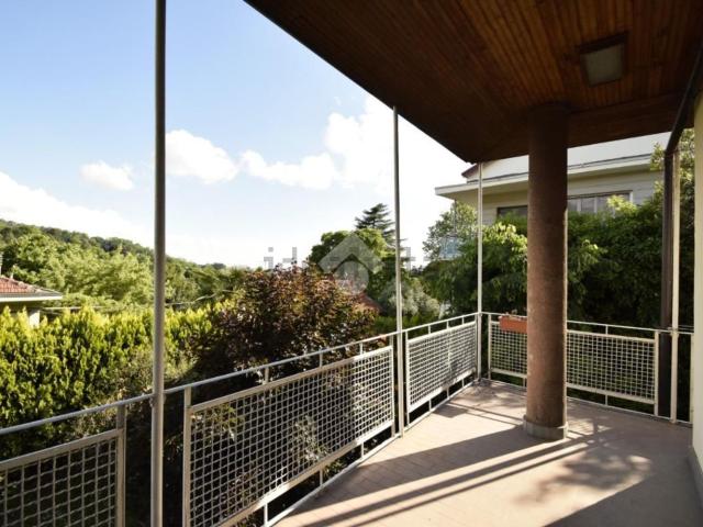 Appartamento in affitto di 167 m² in Strada del Fioccardo, 102