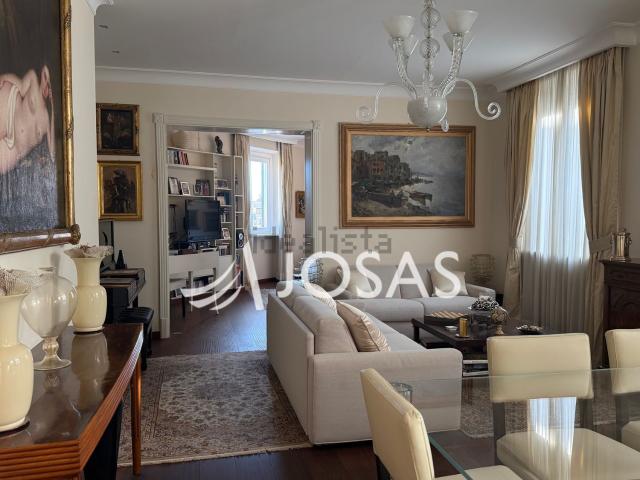 Appartamento in affitto di 169 m² in Via del Tritone