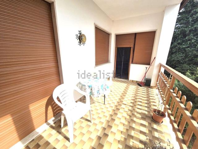 Appartamento in affitto di 170 m² in Via Crosa e Traversa