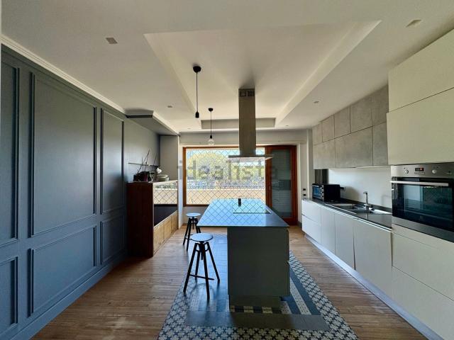 Appartamento in affitto di 170 m² in Via Australia, 11