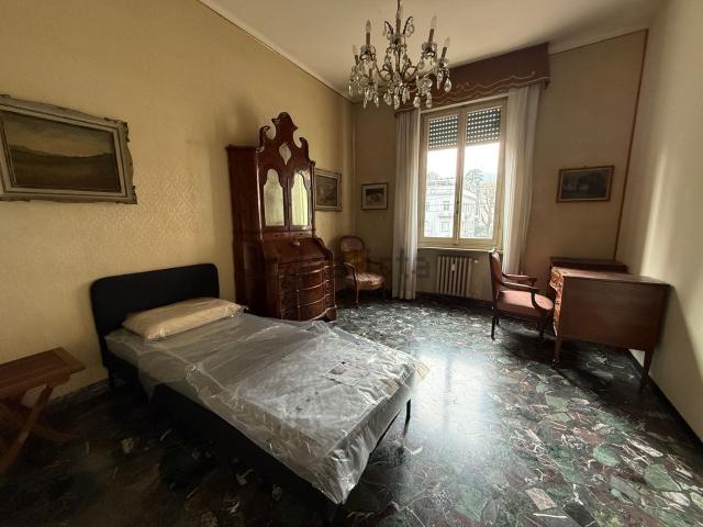 Appartamento in affitto di 170 m² in Via Bellacosta, 14