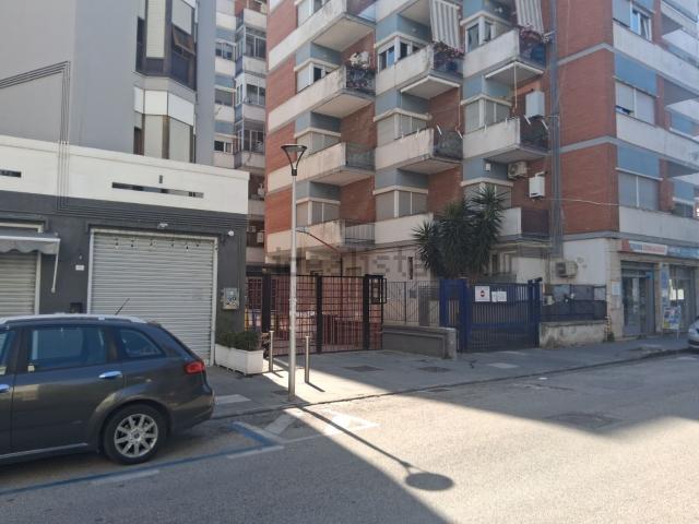 Appartamento in affitto di 170 m² in Via Ettore Corcioni, 56