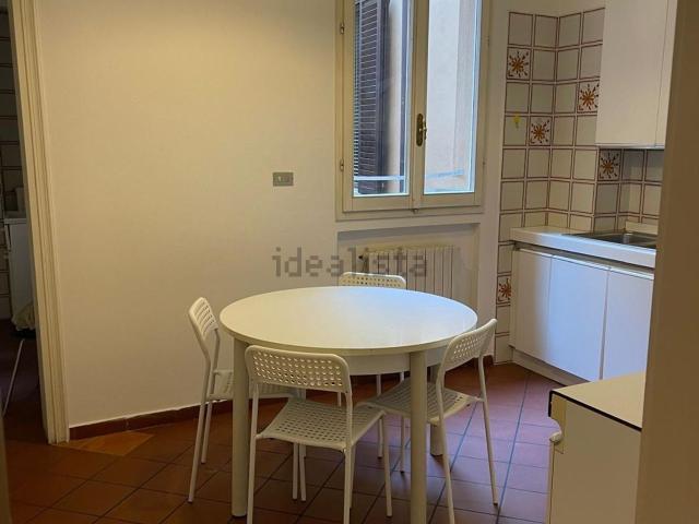 Appartamento in affitto di 170 m² in Via Francesco Acri, 4