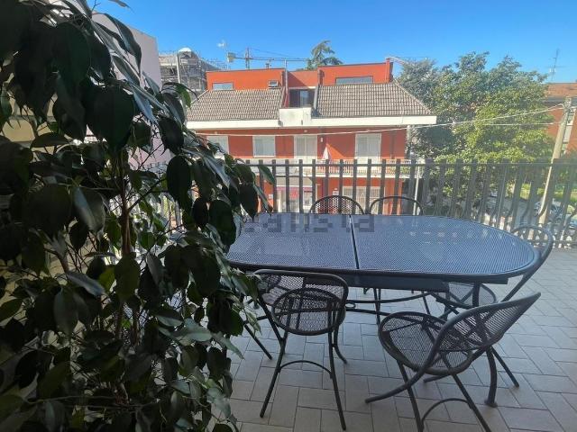 Appartamento in affitto di 170 m² in Via Libra