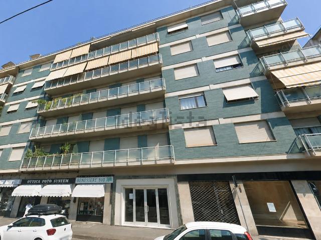 Appartamento in affitto di 170 m² in Via Nizza, 141