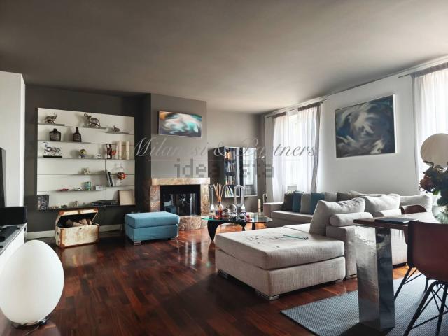 Appartamento in affitto di 170 m² in Via San Giacomo, 6