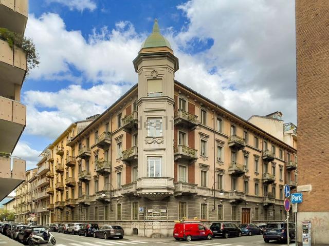 Appartamento in affitto di 170 m² in Via Susa, 23