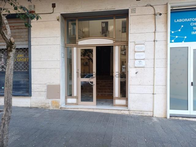 Appartamento in affitto di 170 m² in Via Paolo de Granita