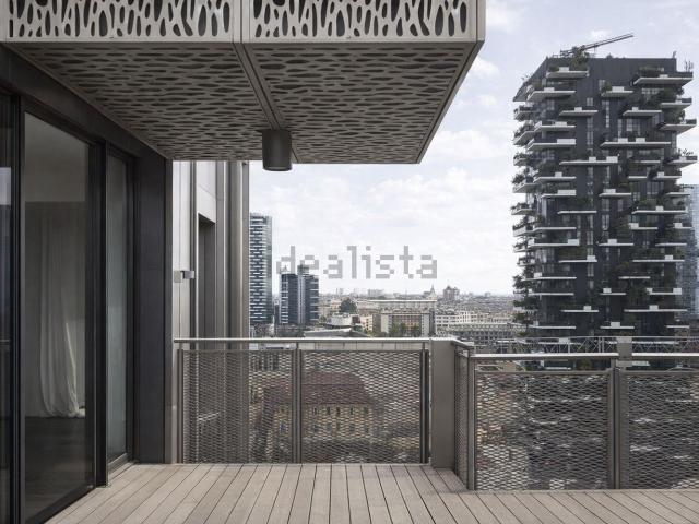 Appartamento in affitto di 170 m² in Via Volturno, 33