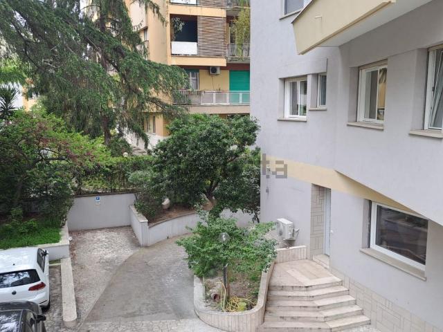 Appartamento in affitto di 170 m² in Viale America
