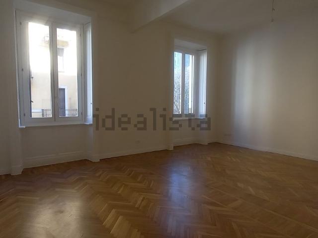 Appartamento in affitto di 173 m² in Via Cadore
