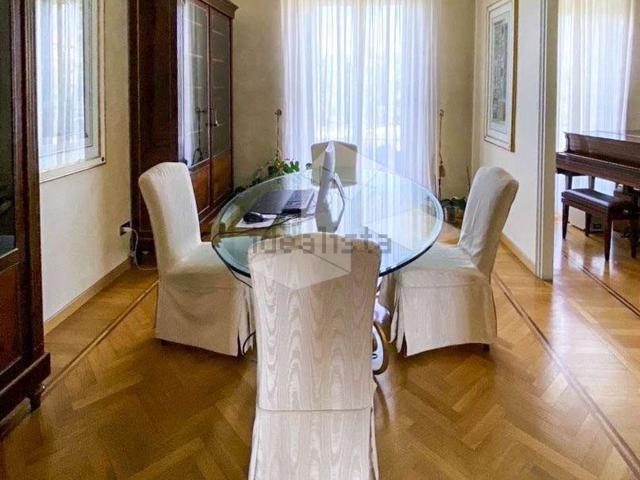 Appartamento in affitto di 175 m²