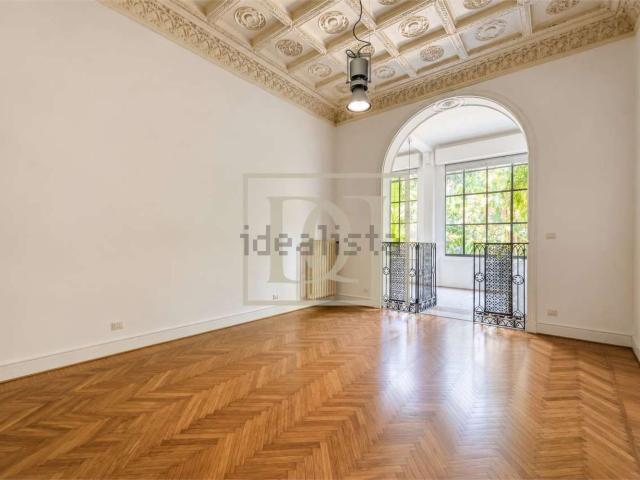 Appartamento in affitto di 175 m² in Via Angelo Maj, 5