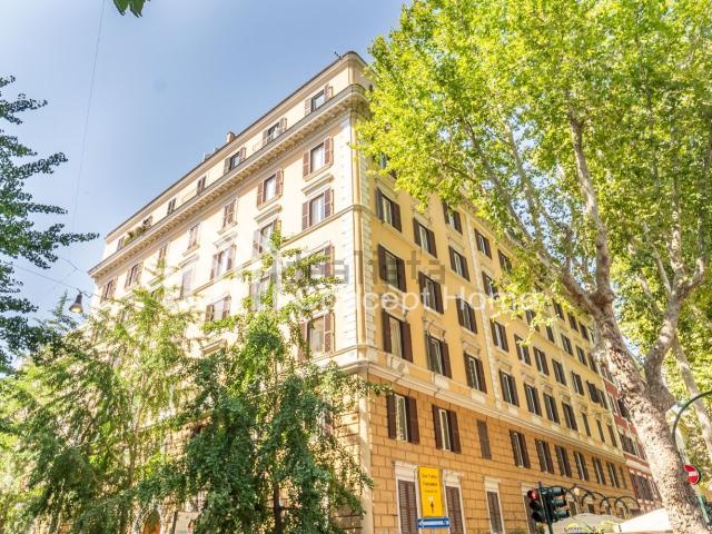 Appartamento in affitto di 175 m² in Via Fabio Massimo, 107