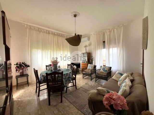 Appartamento in affitto di 175 m² in Via Lestra di Capogrosso, 28