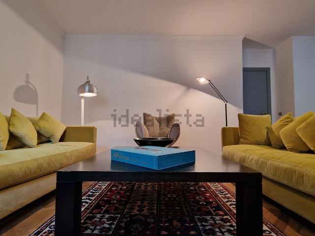 Appartamento in affitto di 175 m² in Via Pontaccio