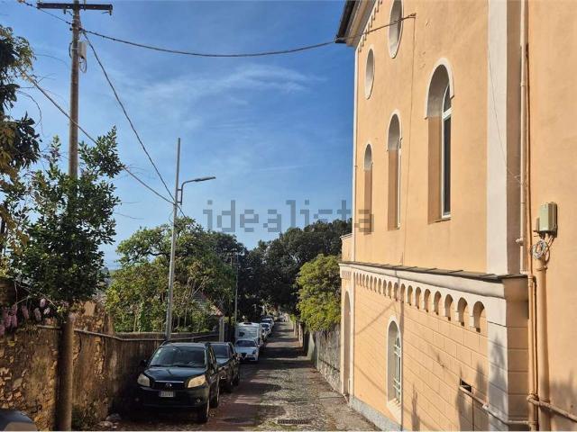 Appartamento in affitto di 176 m² in Salita Vecchia di Nostra Signora del Monte