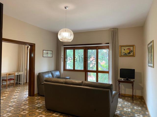 Appartamento in affitto di 179 m² in Via Atimeto, 49