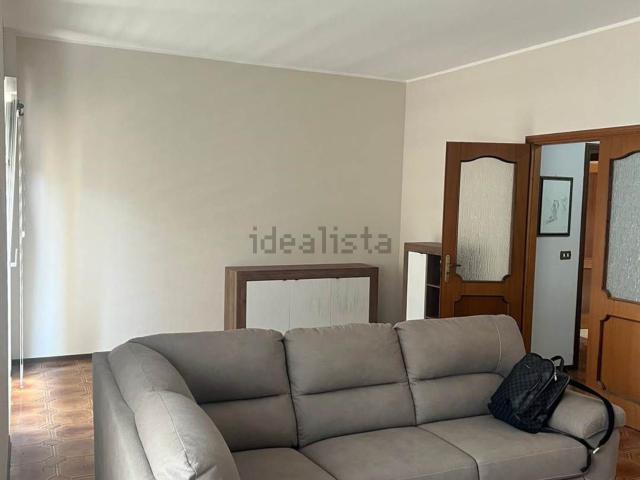 Appartamento in affitto di 179 m² in Via Pitia