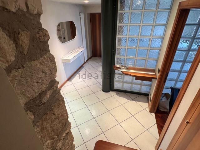 Appartamento in affitto di 180 m² in Via Colonnello Giovanni Fincato, 9
