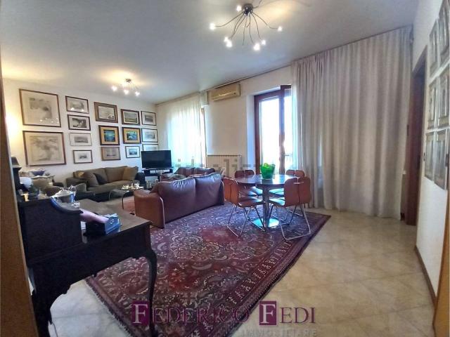 Appartamento in affitto di 180 m² in Via Andrea della Robbia