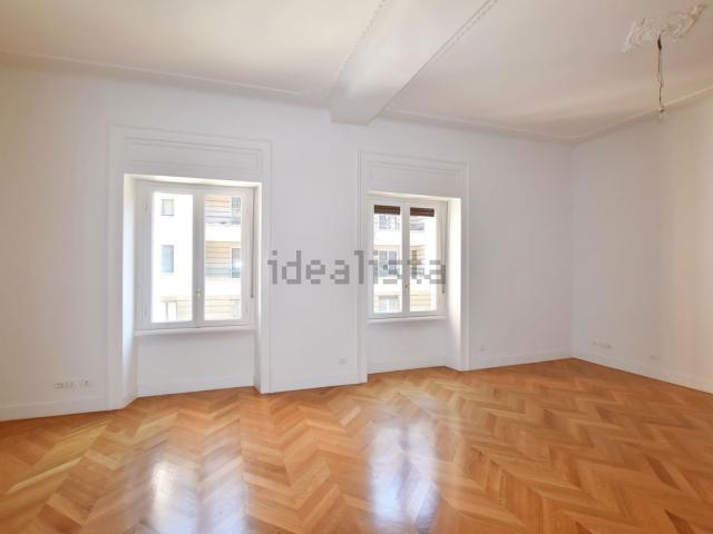 Appartamento in affitto di 180 m² in Via Ferdinando di Savoia, 3