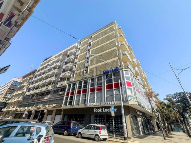 Appartamento in affitto di 180 m² in Via Principe Amedeo