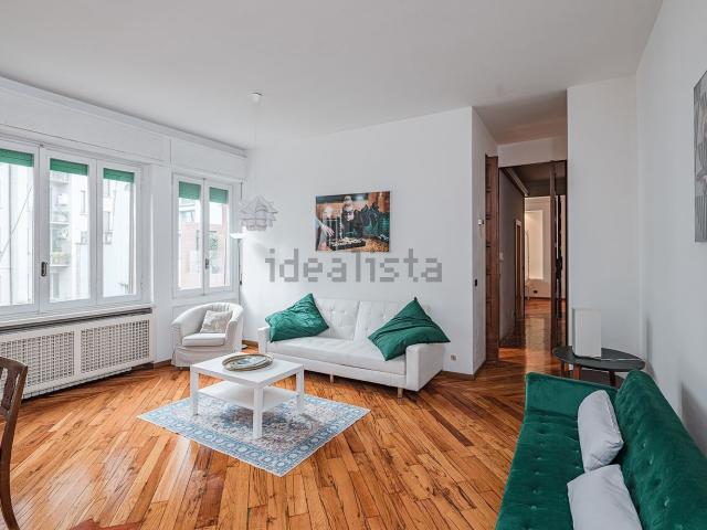 Appartamento in affitto di 180 m² in Via Varese