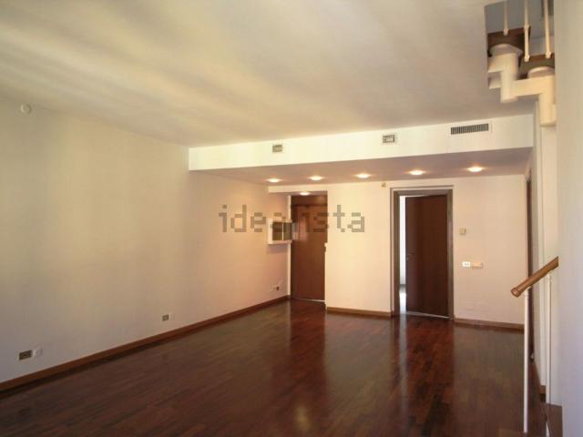 Appartamento in affitto di 180 m² in Corso garibaldi