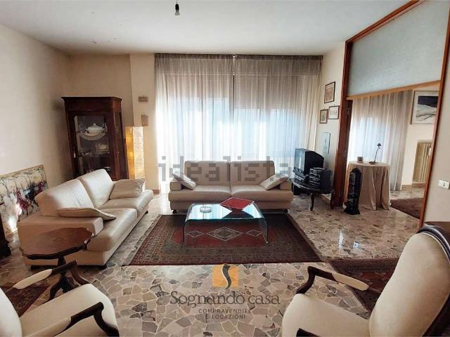 Appartamento in affitto di 180 m² in Piazza Caduti per la Libertà