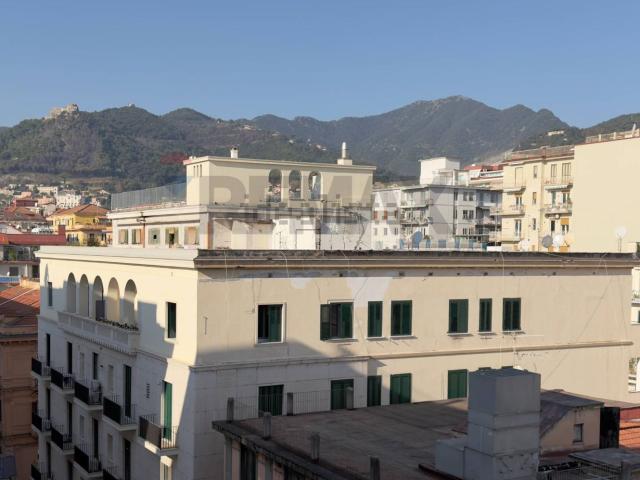 Appartamento in affitto di 183 m² in Corso Vittorio Emanuele, 111
