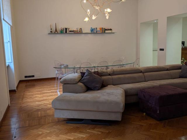 Appartamento in affitto di 185 m² in Via Antonio Gramsci, 10