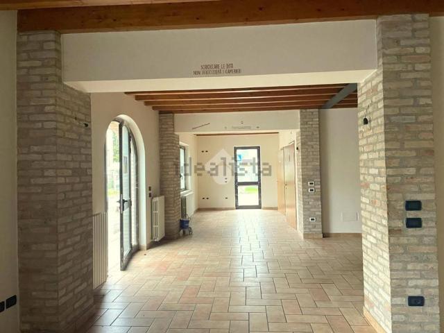 Appartamento in affitto di 185 m² in Via Monumento, 1