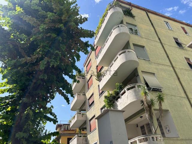 Appartamento in affitto di 186 m² in Viale delle Medaglie d&apos Oro
