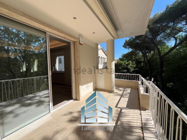 Appartamento in affitto di 186 m² in Viale Giotto