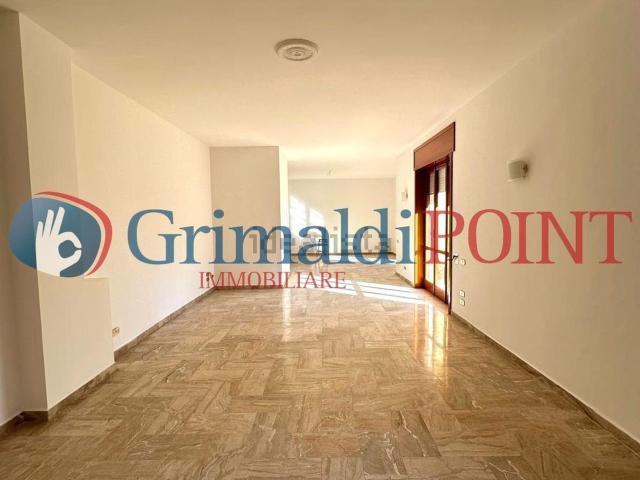 Appartamento in affitto di 187 m² in Via Francesco de Mura, 38