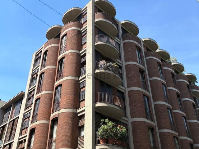 Appartamento in affitto di 190 m² in Via Cernaia
