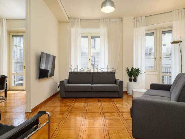 Appartamento in affitto di 190 m² in Via Giosuè Carducci, 11