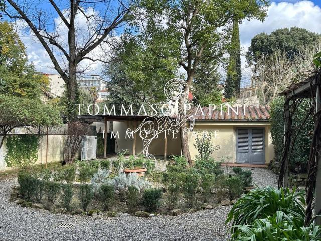 Appartamento in affitto di 190 m² in Via Marsilio Ficino, 27