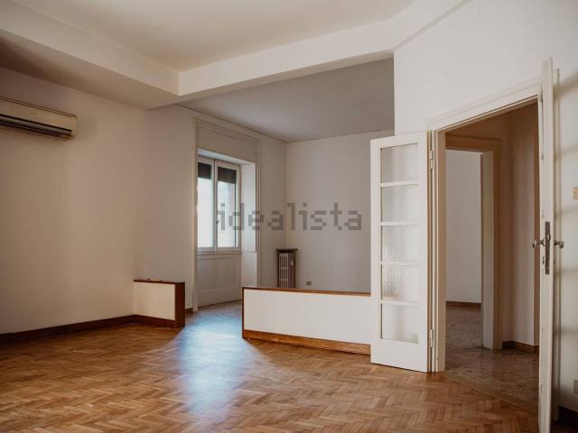 Appartamento in affitto di 190 m² in Via Prato Santo